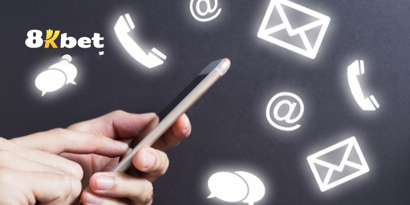 Hỗ trợ kịp thời qua Live Chat và Hotline, dù là giờ cao điểm hay ngoài giờ